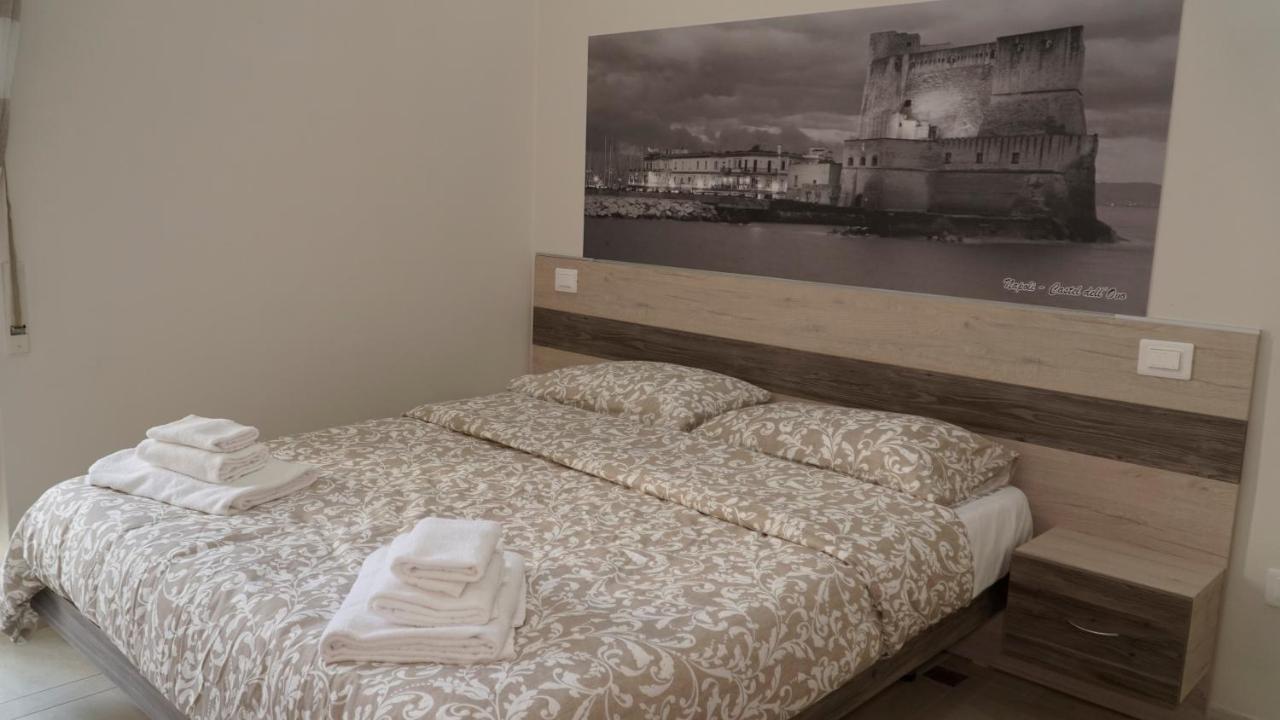 Donna Vicenza Bed & Breakfast Nápoles Exterior foto