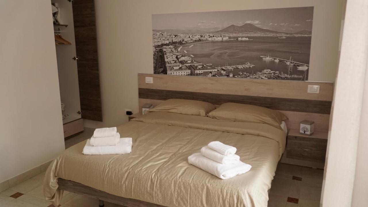Donna Vicenza Bed & Breakfast Nápoles Exterior foto